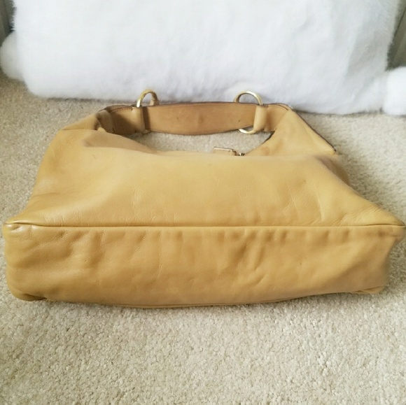 Authentic Gucci Tan Leather Hobo Horsebit Bag - Picture 6 of 9